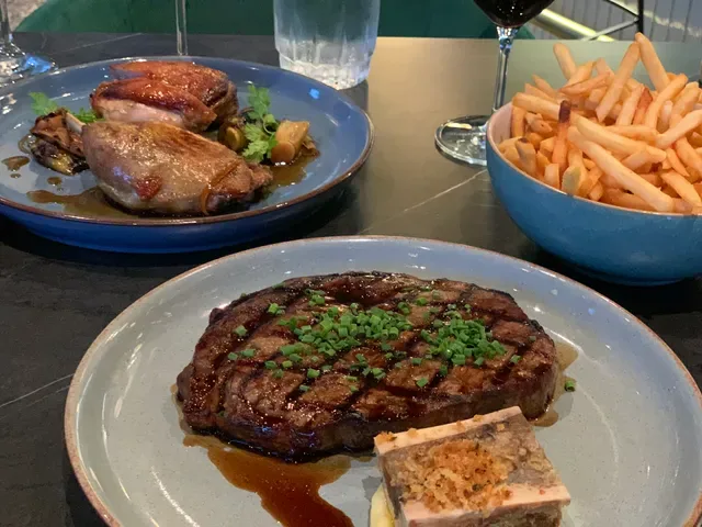 Saros Bar & Dining