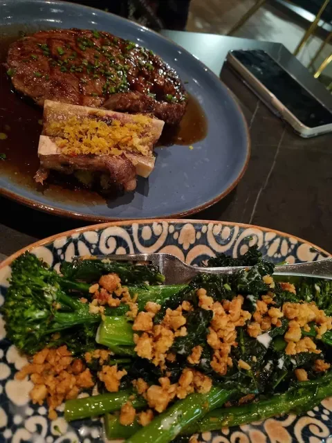 Saros Bar & Dining