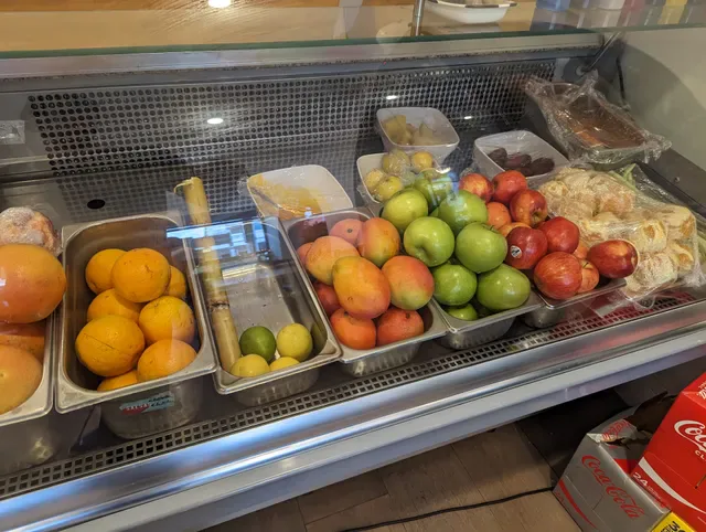 Savour cafe’ and juice bar