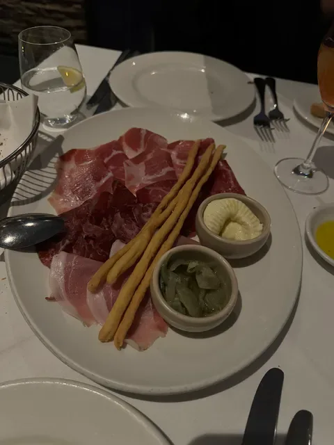 Scopri Italian Food and Wine