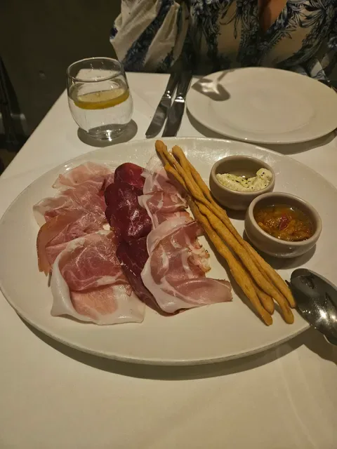 Scopri Italian Food and Wine