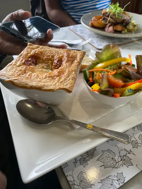 Seasons Restaurant at Cloudehill