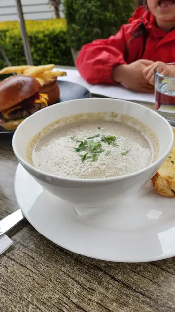 Seasons Restaurant at Cloudehill