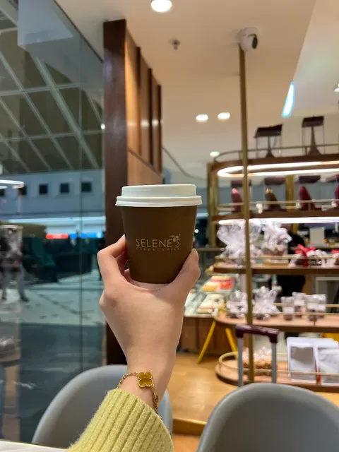 Selene's Chocolate Cafe