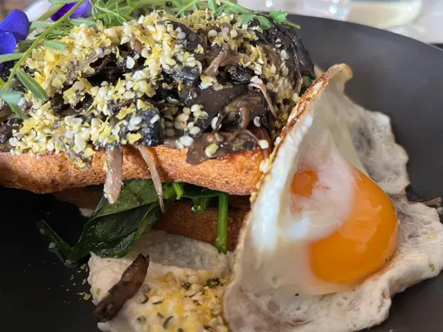 Serotonin Eatery