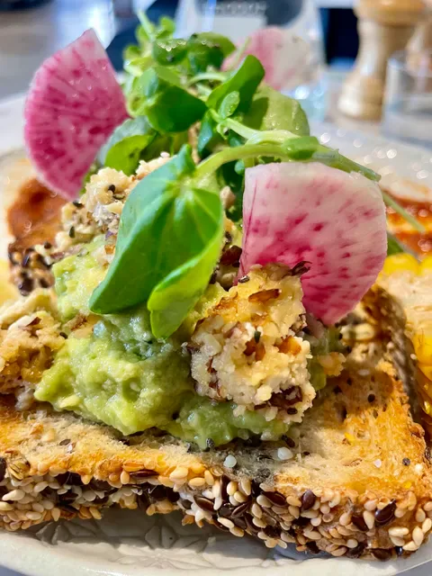 Serotonin Eatery