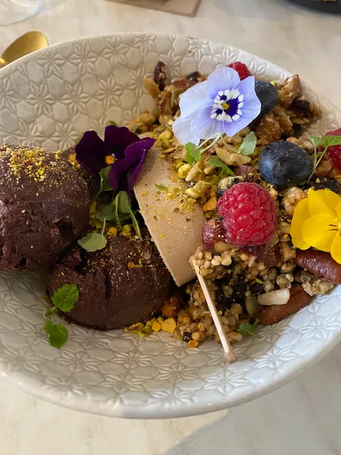 Serotonin Eatery