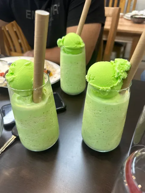 Shahkar Restaurant & Cafe