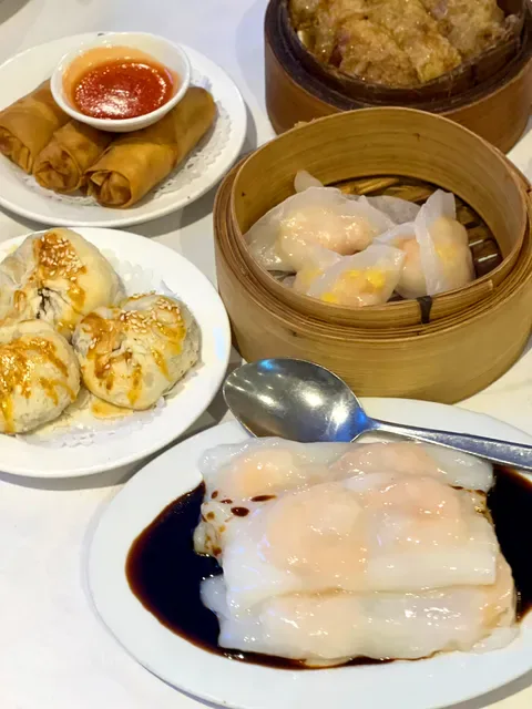 Shark Fin Inn