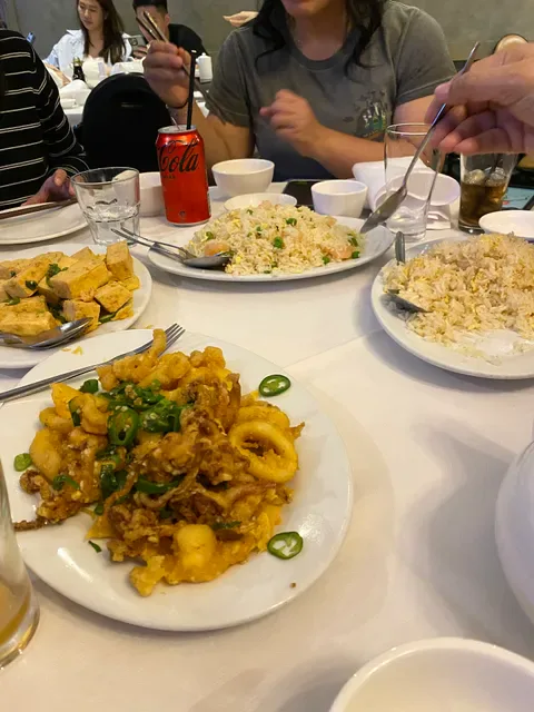Shark Fin Inn