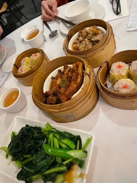 Shark Fin Inn