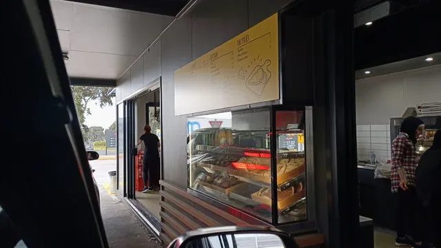 Sienna's Drive Thru