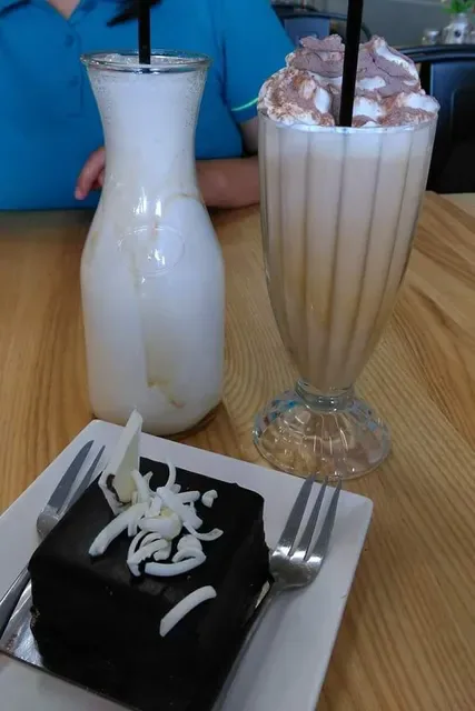 Siesta Cafe & Deli
