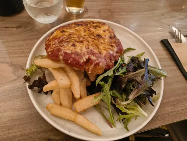 Sir Henry Barkly Hotel