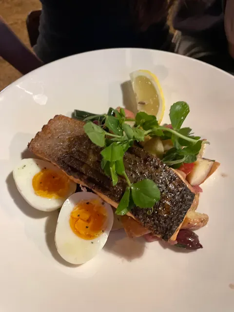 Sir Henry Barkly Hotel