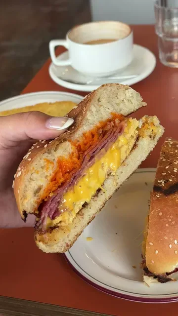 Skinnys Eatery