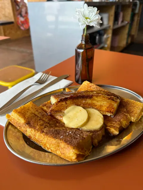 Skinnys Eatery