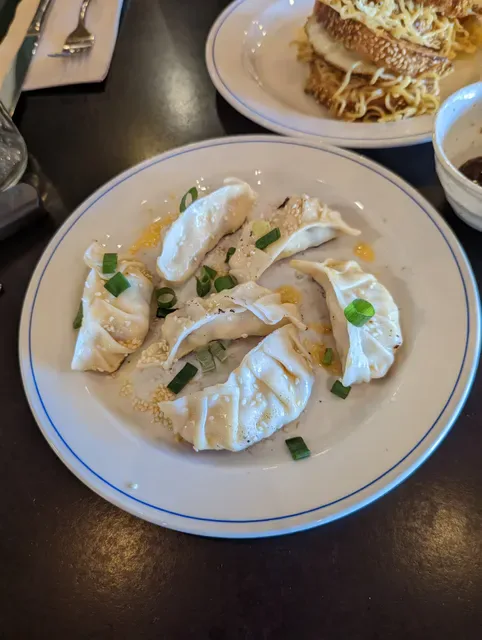 Sleepy's Cafe & Wine Bar