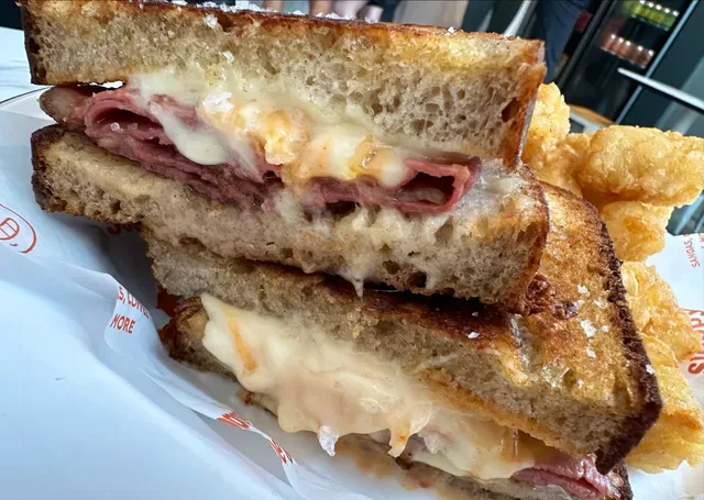 Sloppy Joe's Deli
