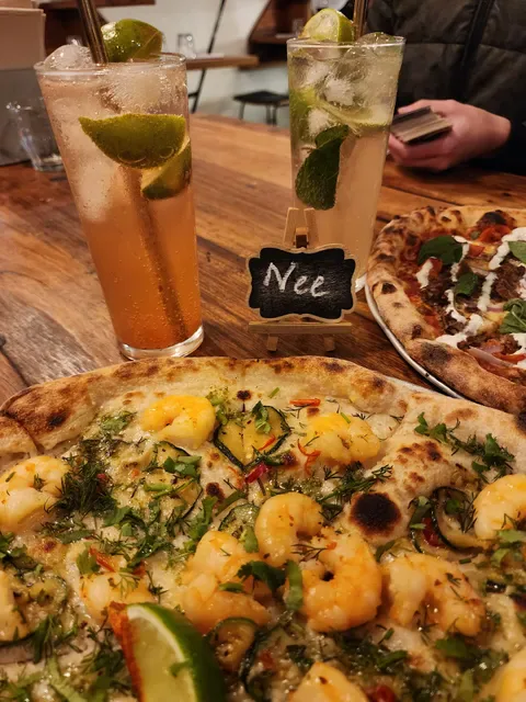 Small Print Pizza Bar