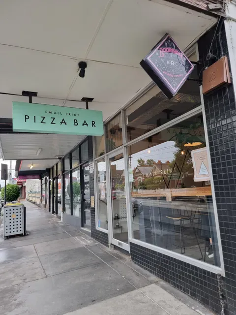Small Print Pizza Bar