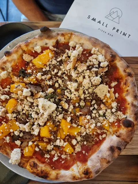 Small Print Pizza Bar