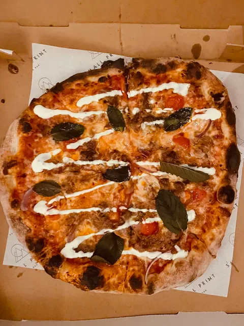Small Print Pizza Bar