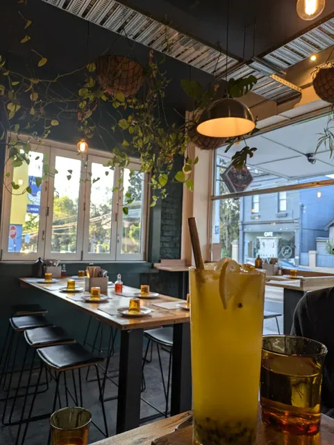 Small Print Pizza Bar