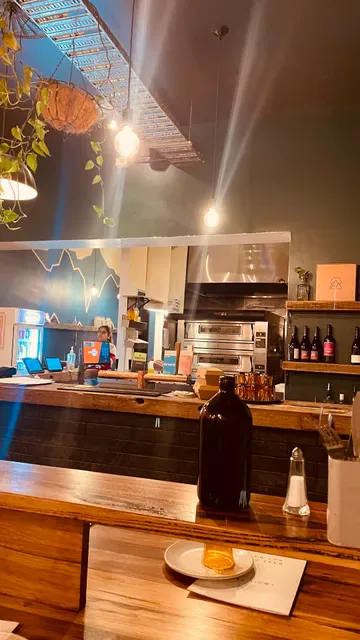 Small Print Pizza Bar