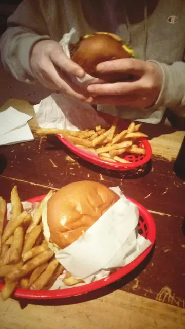 Sonnys Fried Chicken & Burgers