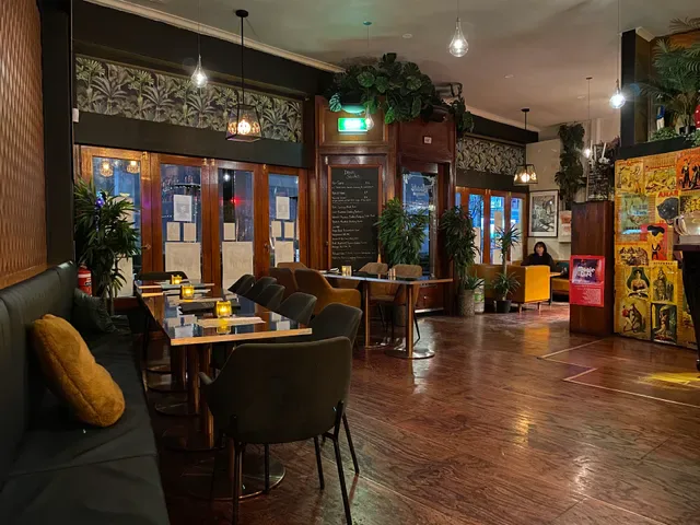 Sooki Lounge