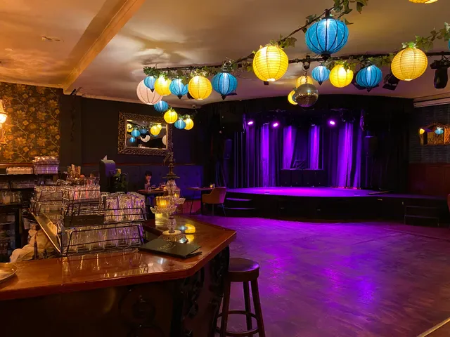 Sooki Lounge