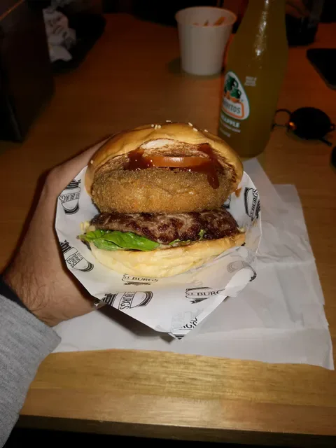 St. Burgs Caroline Springs