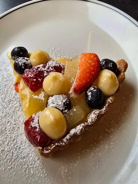 Stella Restaurant and Bar
