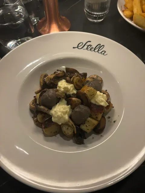 Stella Restaurant and Bar