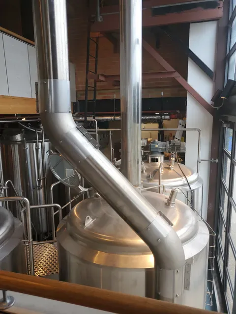 Stomping Ground Brewery & Beer Hall - Morris Moor