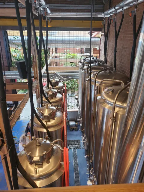 Stomping Ground Brewery & Beer Hall - Morris Moor