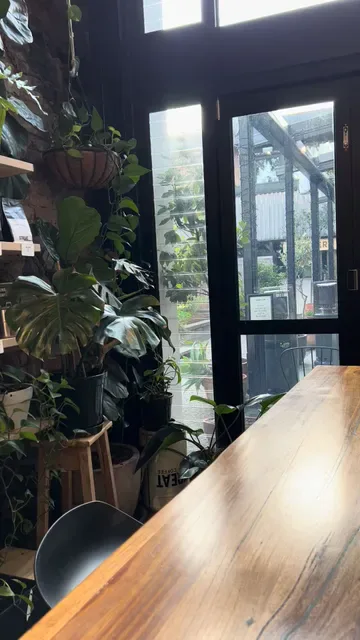 STREAT Cromwell Cafe