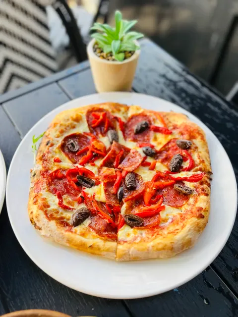 Stuzzichino Restaurant & Bar