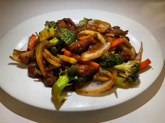 Sun & Mei Chinese and Thai Restaurant