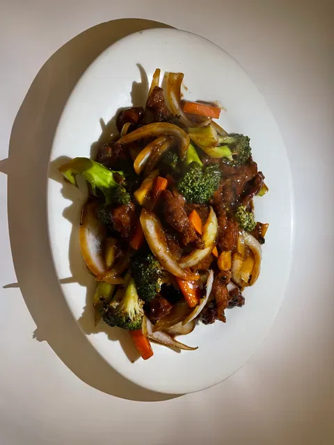 Sun & Mei Chinese and Thai Restaurant