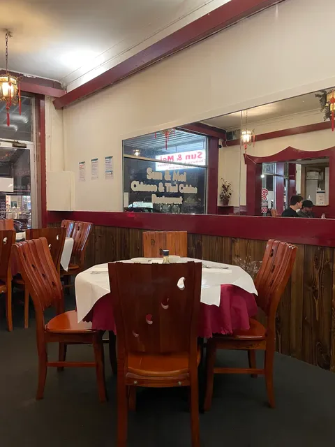 Sun & Mei Chinese and Thai Restaurant