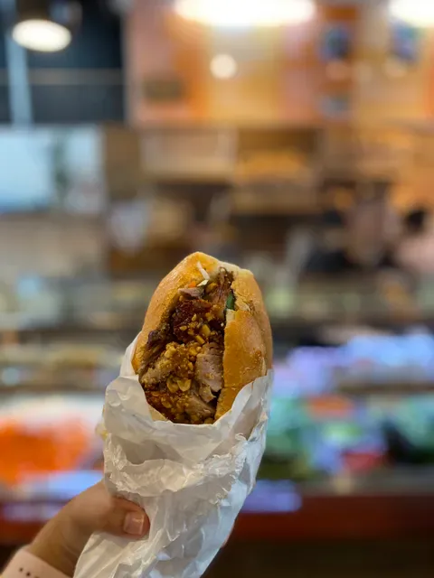 T&L - Bakery & Café