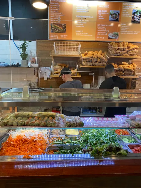 T&L - Bakery & Café