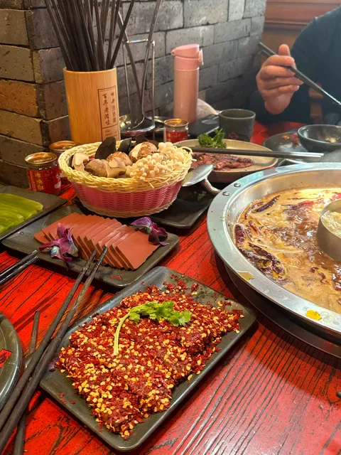 Tan Hotpot