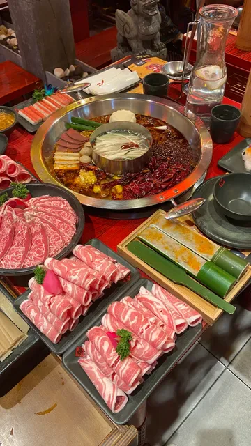 Tan Hotpot