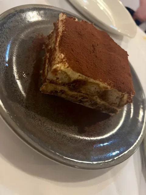 TÁVOLA Restaurant