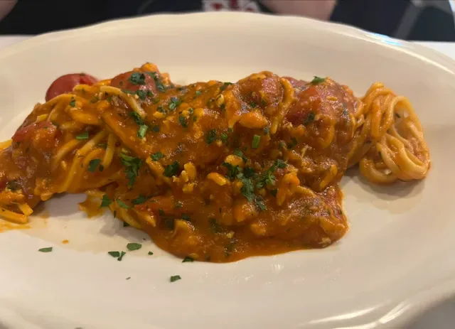 TÁVOLA Restaurant
