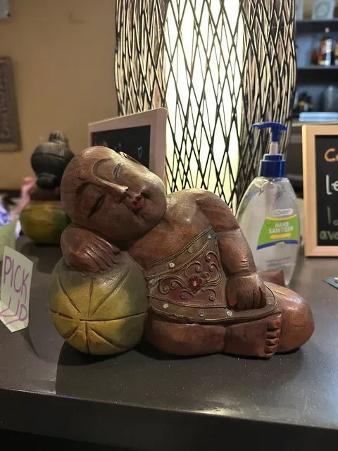 Thai Tables