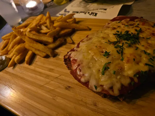 The Cheeky Pint (The Barkley Hotel)